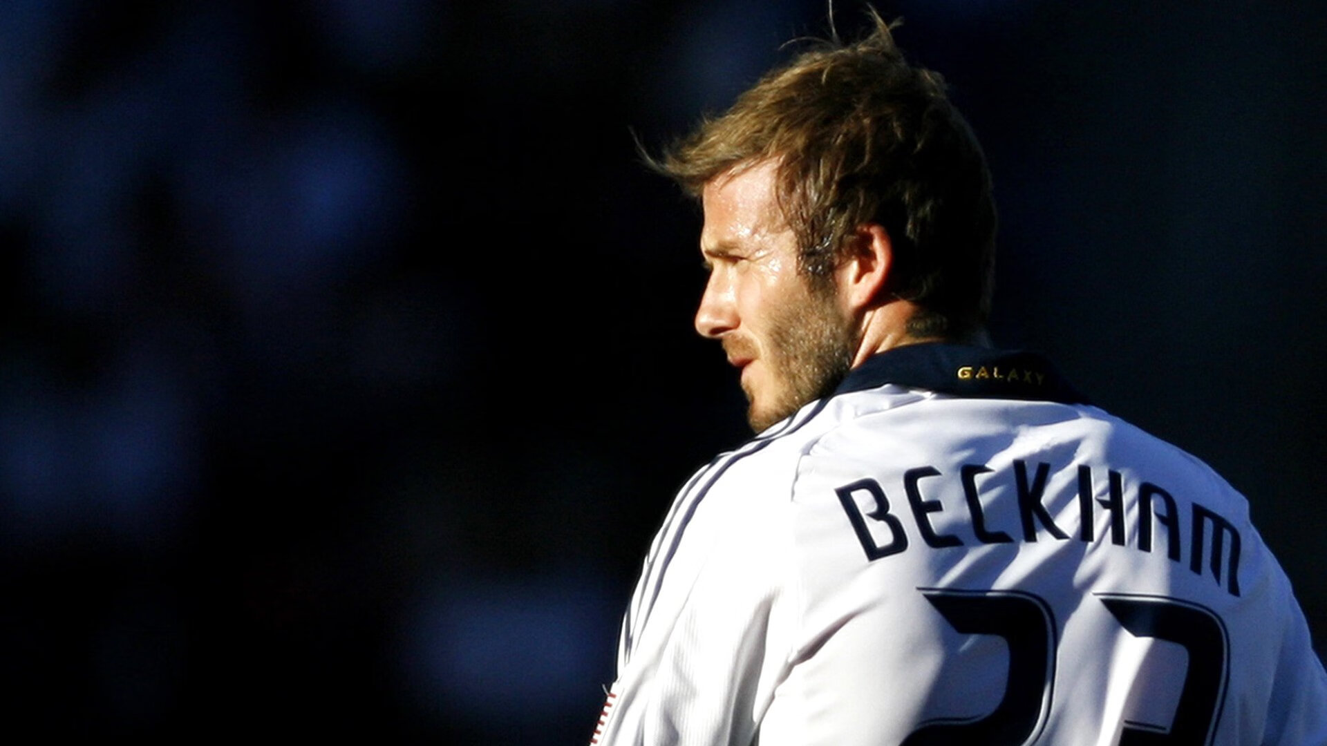 中美蝶泳中段配速策略大不同，中游体育蝶泳视频