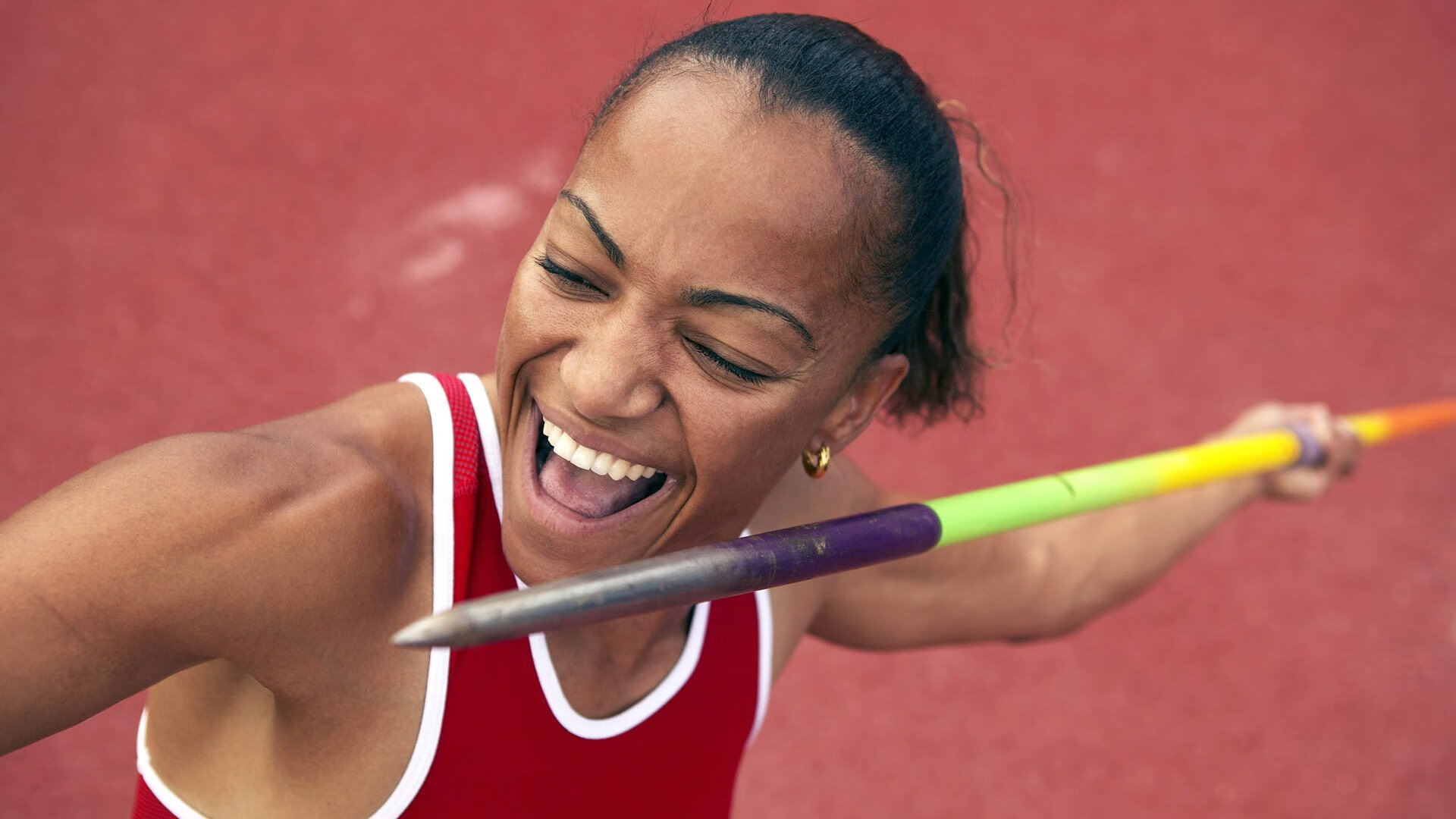 加的斯门将多次神扑力保球门不失，加的斯升上西甲