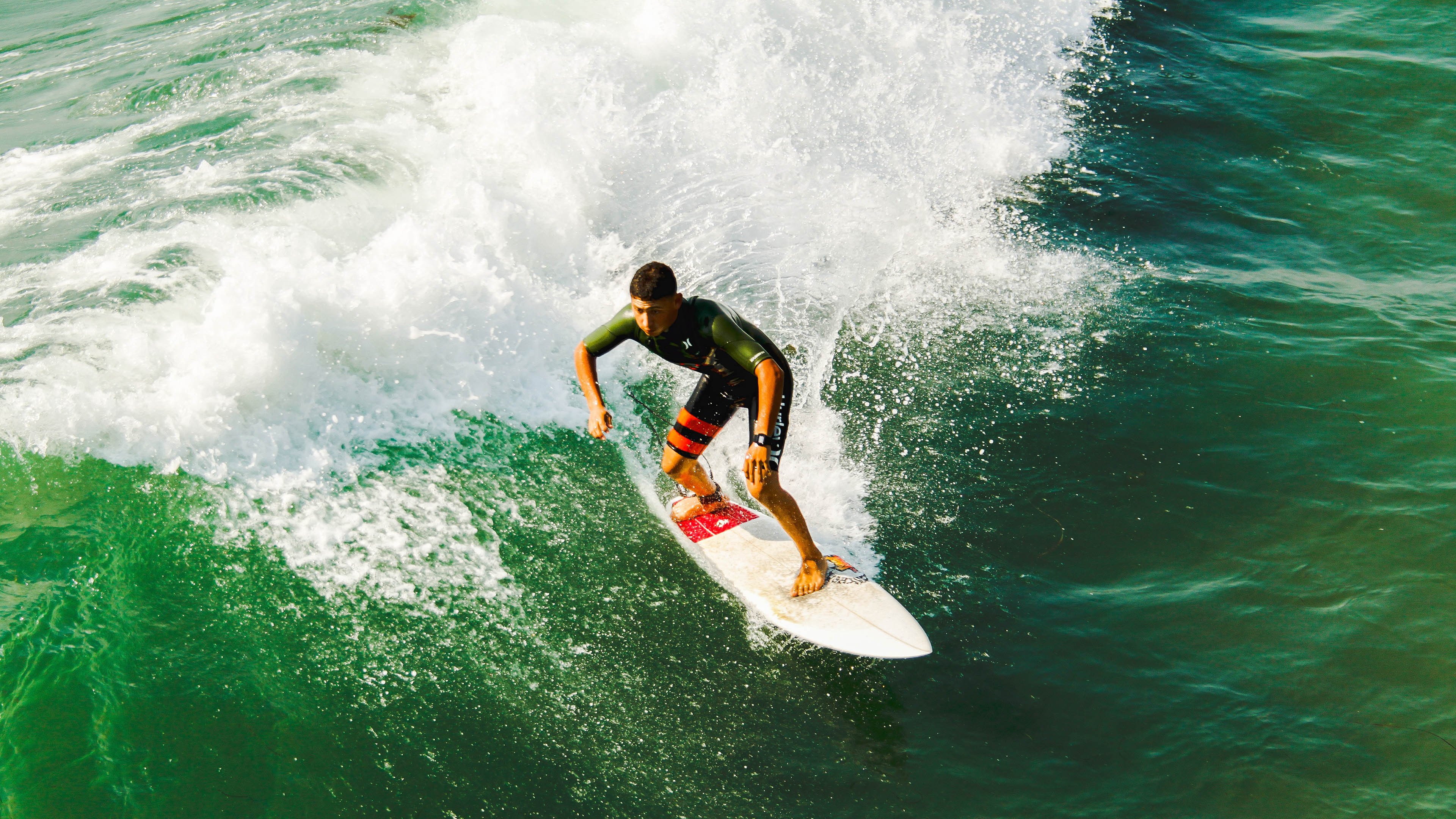 科里·简：凭借强大的对抗能力，边锋位置成全黑队的优势，科里老婆